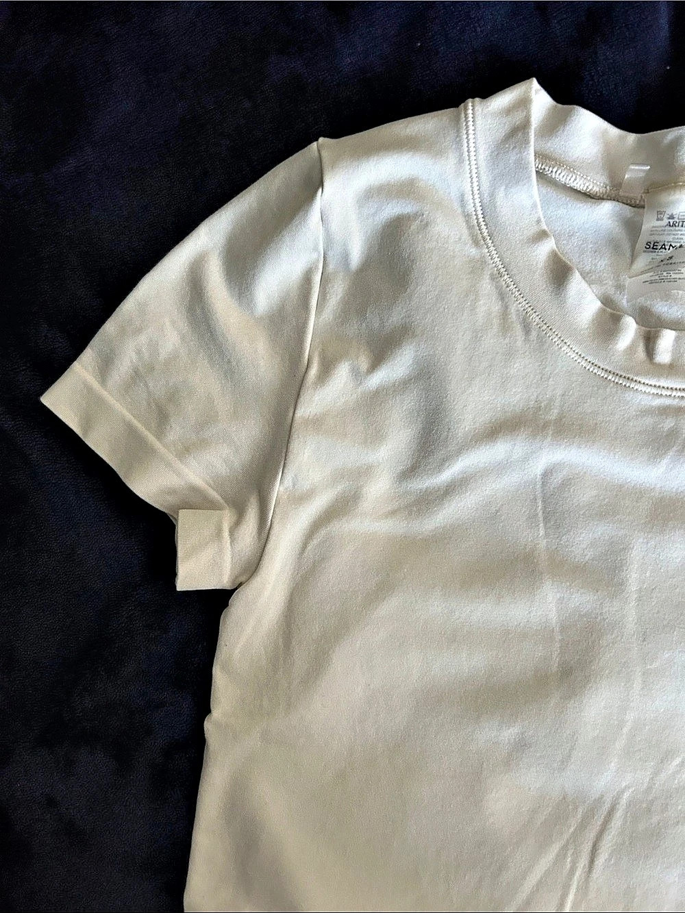 Arizia seamless Short Sleeve Tee in Cream Size XS Like New - Picture 3 of 4